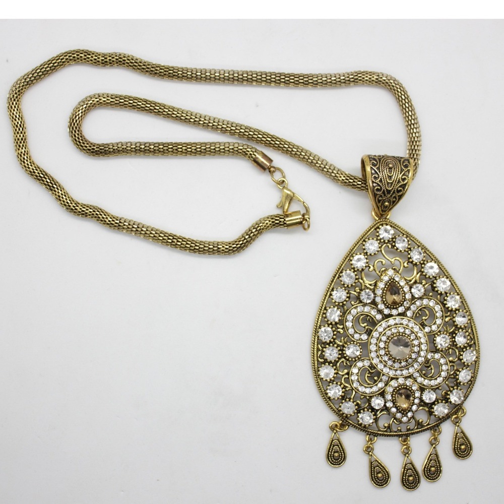 Vintage Gold Tone Filigree Rhinestone Statement‎ Pendant Mesh Chain Gothic Boho